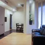 L16-central Station Apartment Mailand