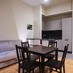 L16-central Station Apartment