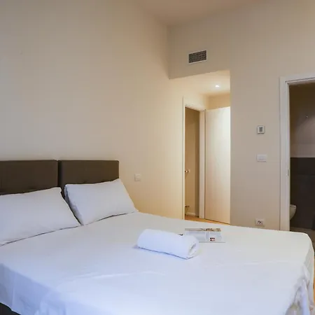 L16-central Station Apartment